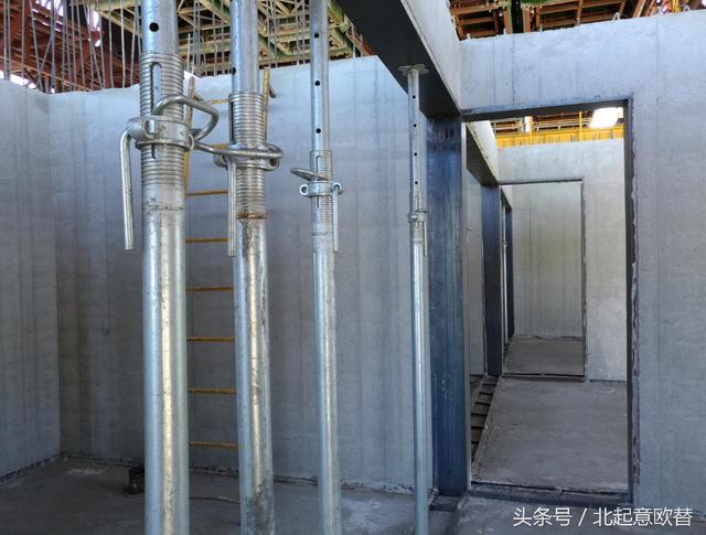 空中造樓機制造現場